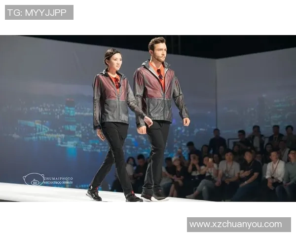 足球明星微笑瞬间定格 展现魅力与自信的完美瞬间